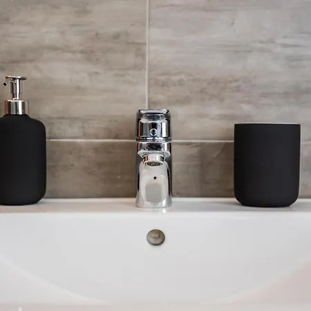 Konukevi Made In Bo - Bolonya